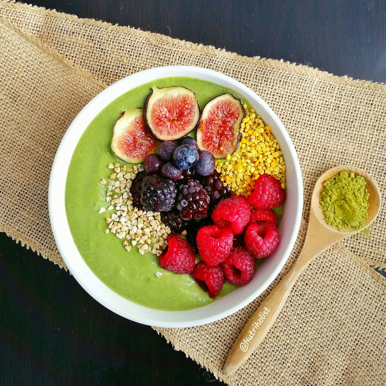 Green Smoothie Bowl - Nutriholist
