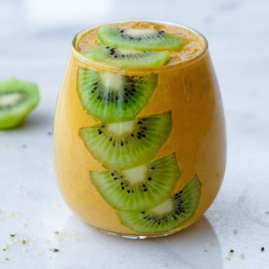 Zesty Mango Carrot Smoothie - Nutriholist