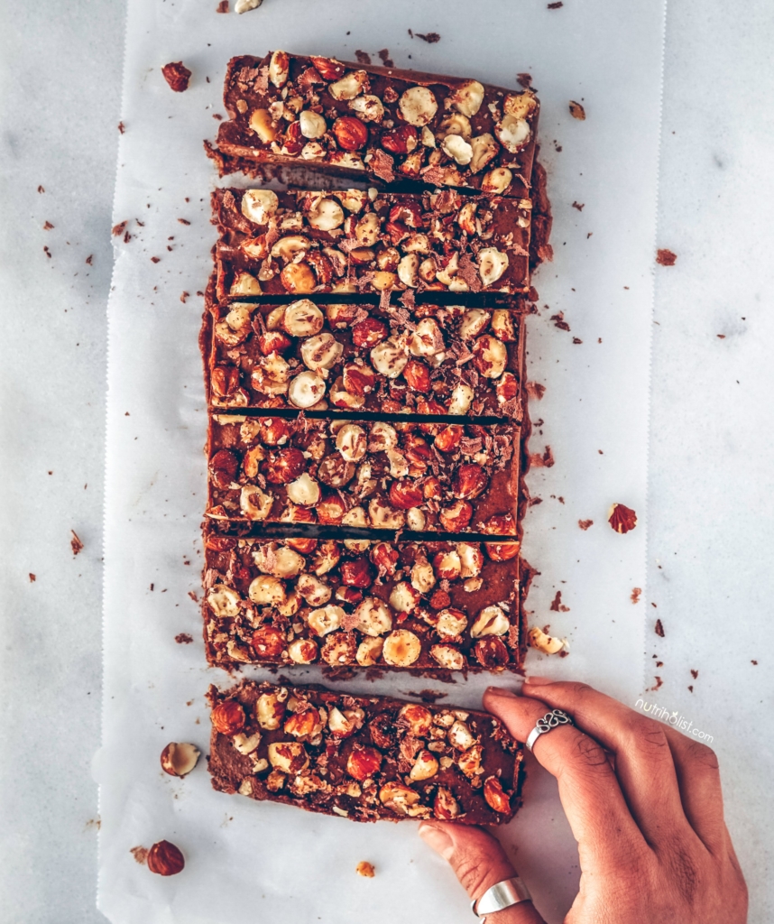 Nutella Fudge Bars - Nutriholist