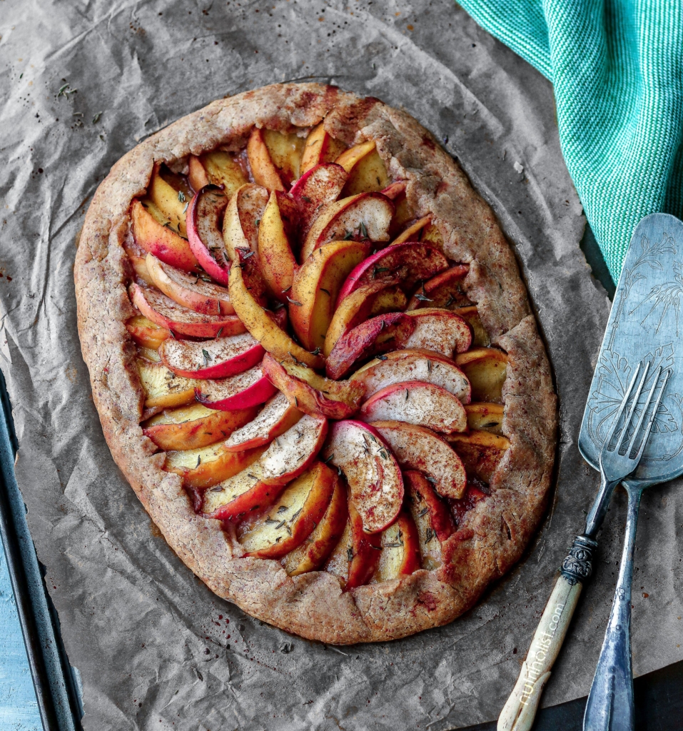 Gluten-free Peach Apple Galette - Quick & Easy Dessert #Nutriholist