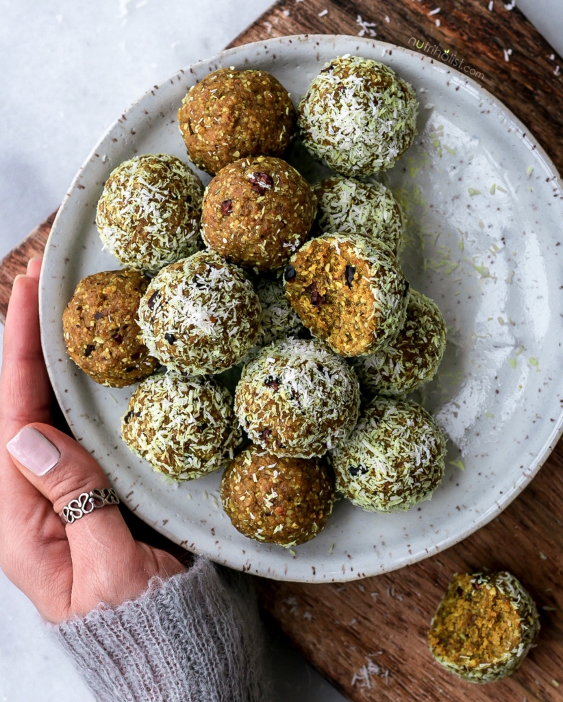 Chocolate Chip Golden Fat Balls #Glutenfree #Grainfree #Paleo #Dairyfree #Vegan Quick & Easy Healthy Snack Only 8 Ingredients #Nutriholist